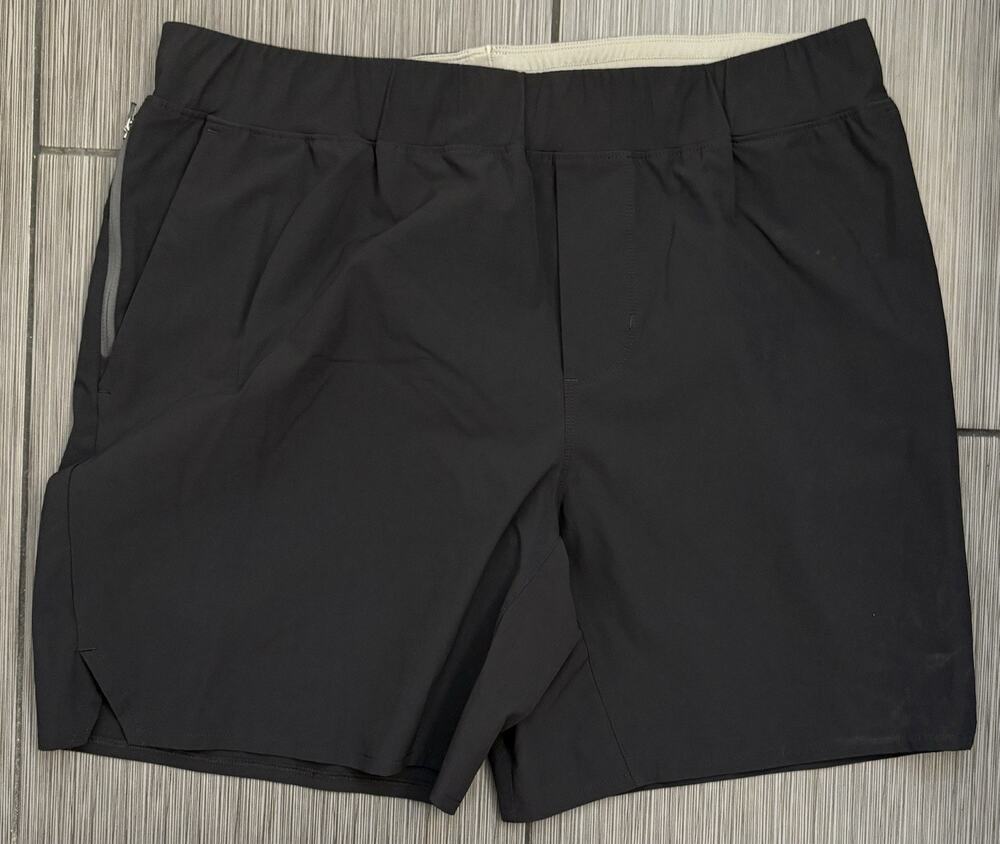 Wellen Performance Shorts Men's Size Large Black Inseam 7" Lightweight Stretch